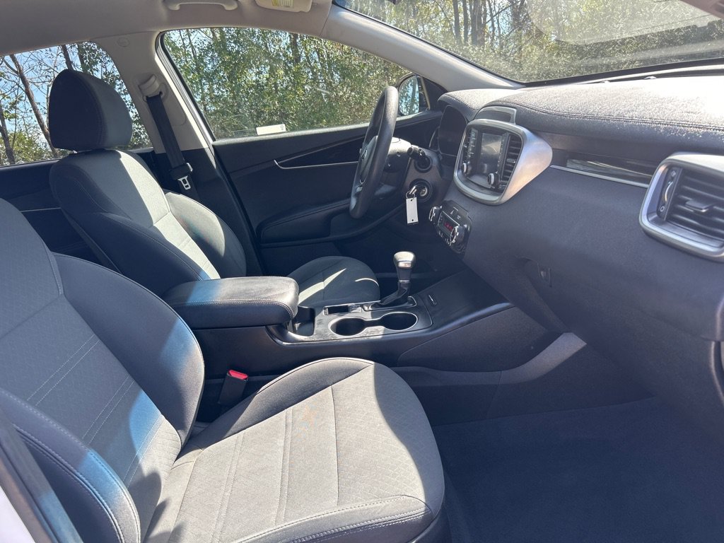Used 2019 Kia Sorento AWD V6 image 20