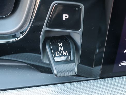 Used 2025 Porsche Cayenne image 28