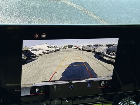 Used 2023 GMC Canyon Elevation w/ Convenience Package image 7