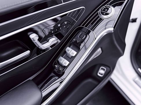 Used 2023 Mercedes-Benz Maybach S 580 4MATIC image 39