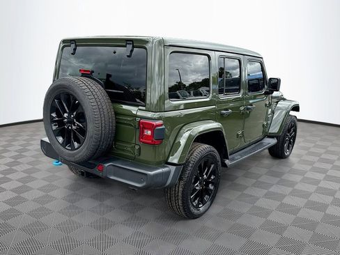 Used 2022 Jeep Wrangler Unlimited Sahara w/ Safety Group AWD/4WD image 6