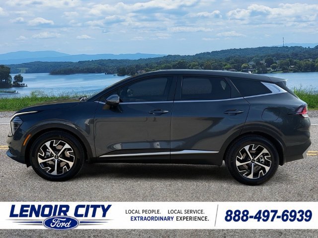 Used 2024 Kia Sportage EX FWD image 17