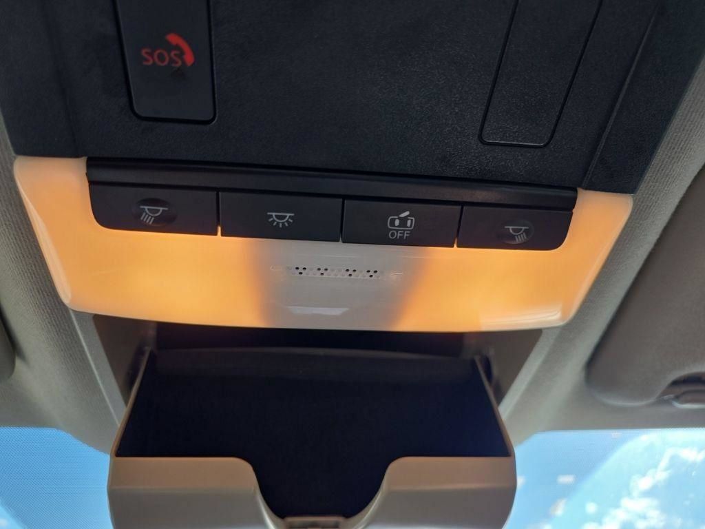 Used 2025 Nissan Sentra SV FWD image 25