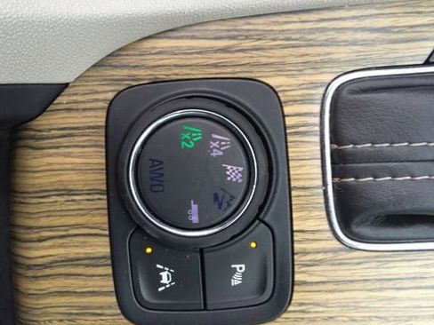 Used 2019 GMC Acadia Denali w/ Technology Package AWD/4WD image 27