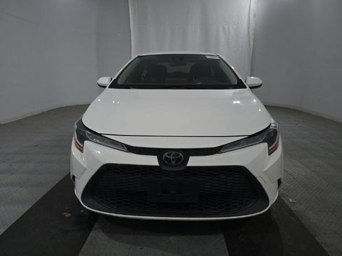 Used 2020 Toyota Corolla LE image 2
