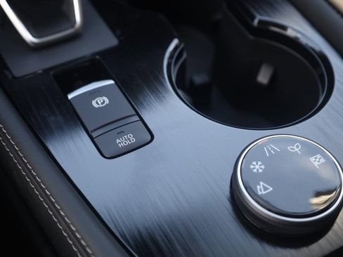 New 2026 Nissan Rogue Platinum AWD/4WD image 18