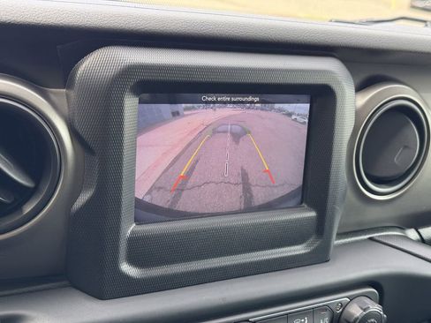 Used 2019 Jeep Wrangler Unlimited Sport S AWD/4WD image 21