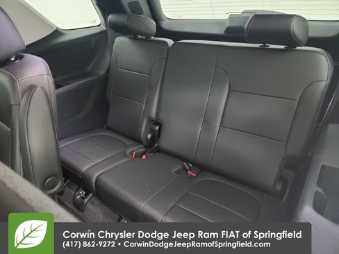 Used 2021 Chevrolet Traverse RS w/ LPO, Floor Liner Package FWD image 32