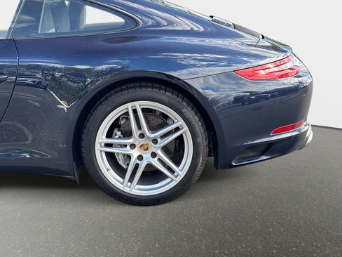 Used 2017 Porsche 911 Carrera 4 AWD/4WD image 14