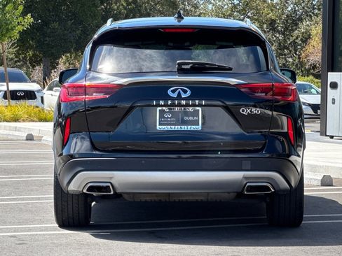 Used 2019 INFINITI QX50 Essential w/ Sensory Package image 5