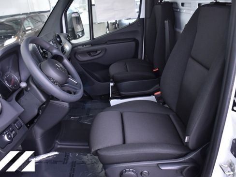 New 2024 Mercedes-Benz Sprinter 3500 image 10