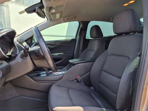 Used 2018 Chevrolet Malibu LT FWD image 14