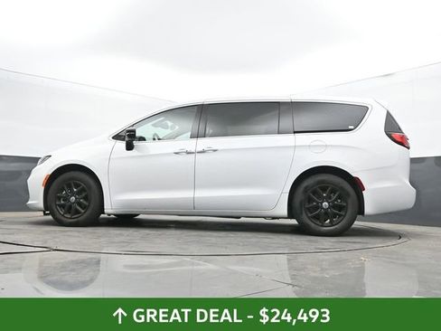 Used 2024 Chrysler Pacifica Touring-L FWD image 51