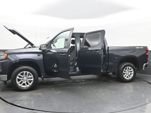 Used 2024 Chevrolet Silverado 1500 LT image 38
