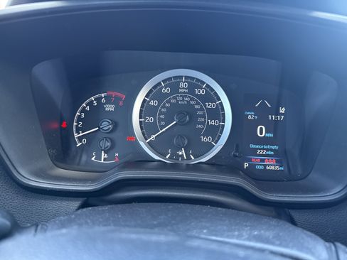 Used 2021 Toyota Corolla LE image 25