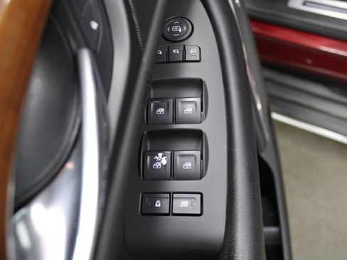 Used 2017 Cadillac Escalade ESV Luxury image 13