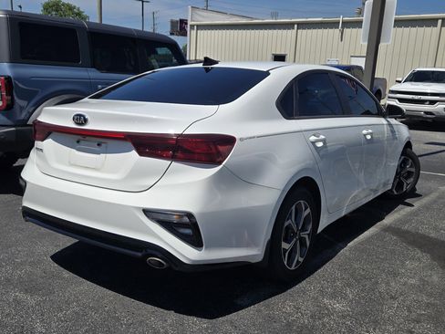 Used 2019 Kia Forte LXS FWD image 3