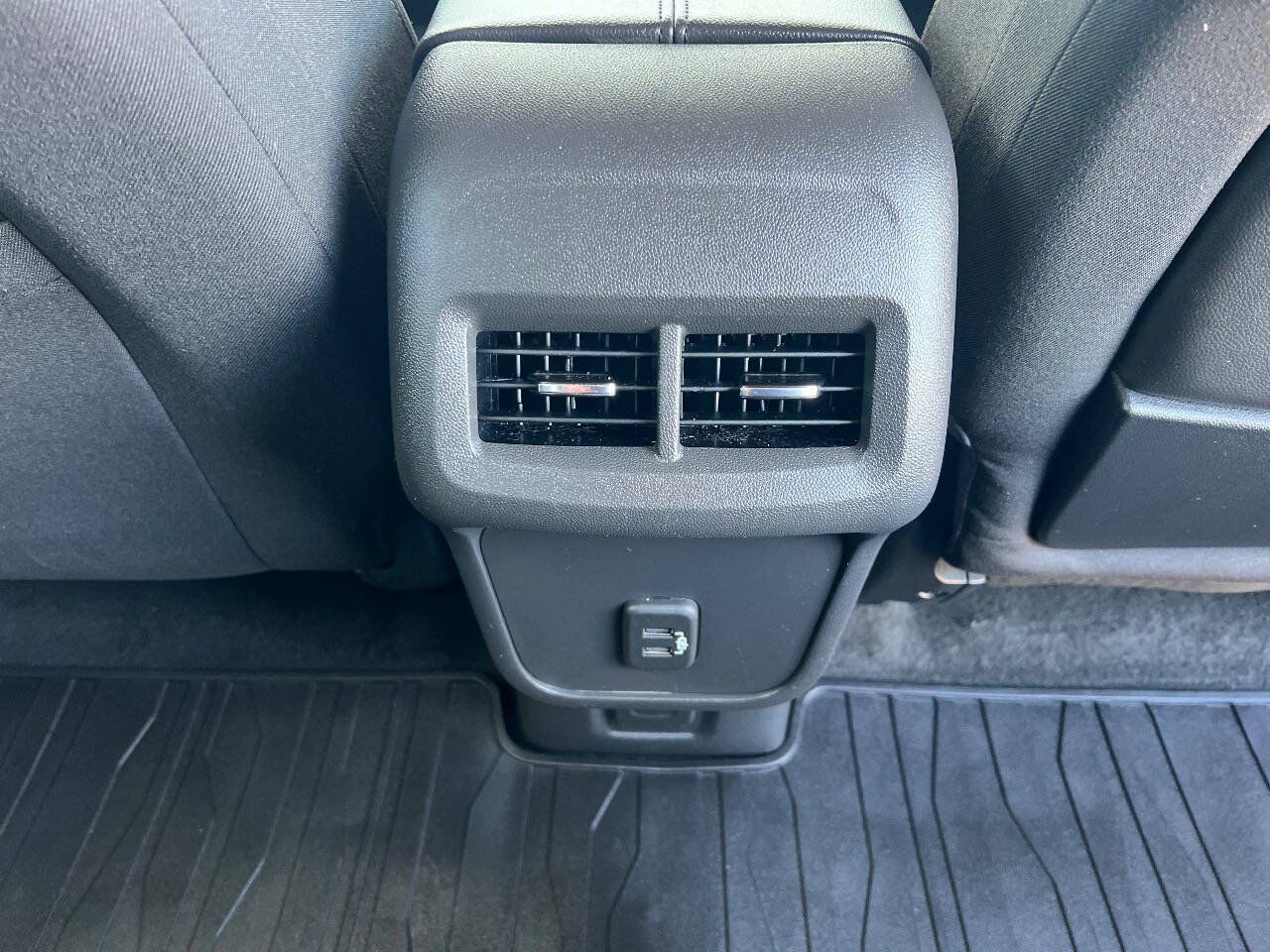 Used 2020 GMC Terrain SLE w/ Driver Convenience Package AWD/4WD image 18