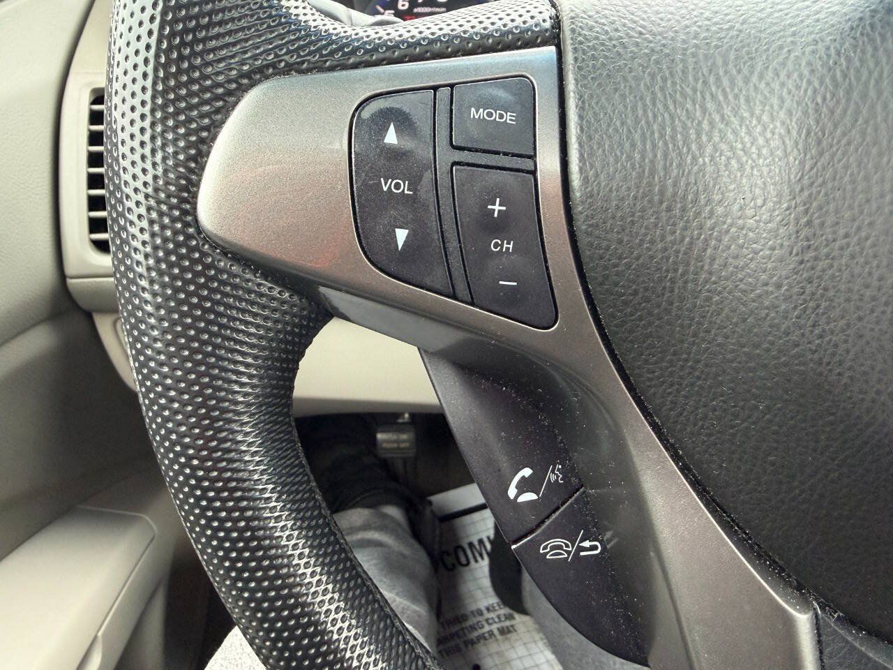 Used 2010 Acura RDX SH-AWD image 18