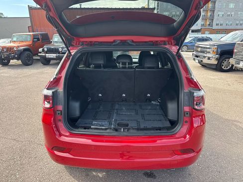 Used 2022 Jeep Compass Limited image 14