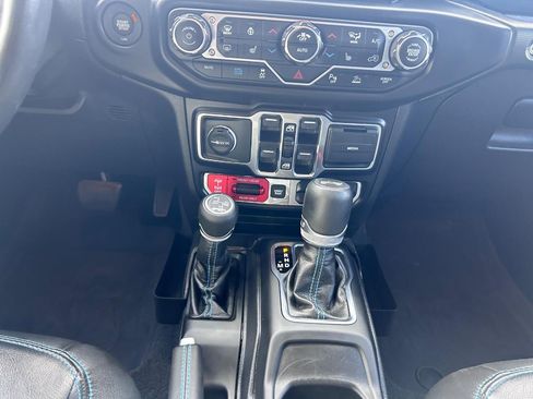 Used 2022 Jeep Wrangler Unlimited Rubicon 4xe w/ Cold Weather Group image 16