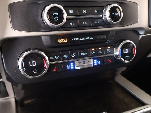 Used 2022 Ford F250 Lariat w/ Tremor Off-Road Package AWD/4WD image 8