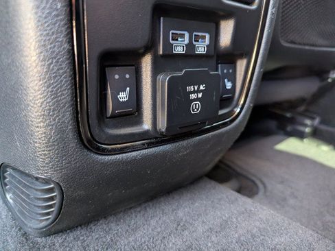 Used 2018 Dodge Durango GT AWD/4WD image 25
