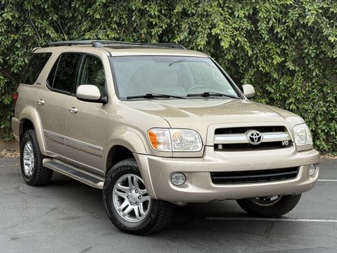Used 2005 Toyota Sequoia Limited AWD/4WD image 1