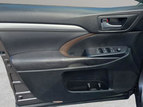 Used 2017 Toyota Highlander XLE image 9