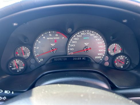 Used 2004 Chevrolet Corvette Convertible w/ Preferred Equipment Group RWD image 25