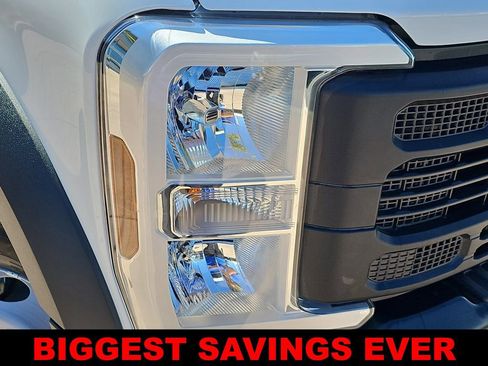 New 2025 Ford F550 4x4 Regular Cab Super Duty image 34