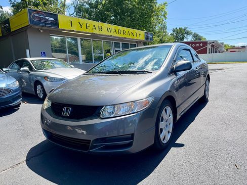 Used 2010 Honda Civic LX image 1