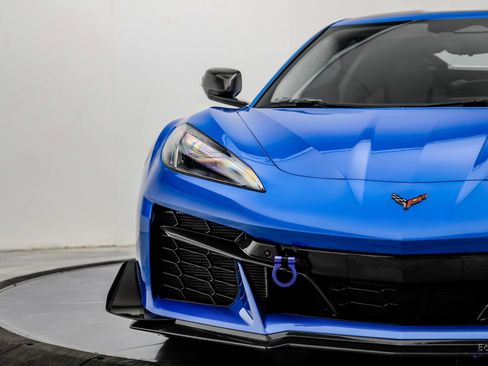 Used 2024 Chevrolet Corvette Z06 w/ Z07 Performance Package RWD image 42