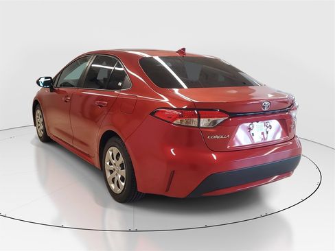 Used 2020 Toyota Corolla LE image 5