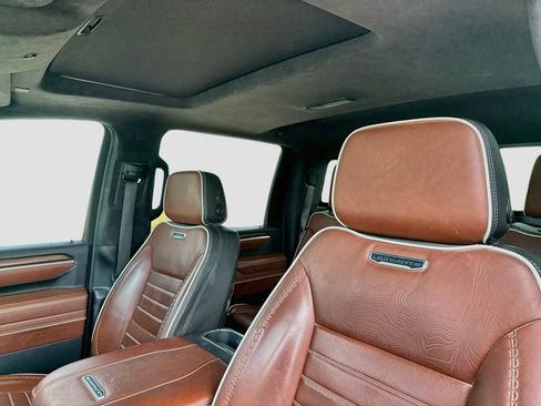 Used 2025 GMC Sierra 3500 Denali Ultimate AWD/4WD image 12