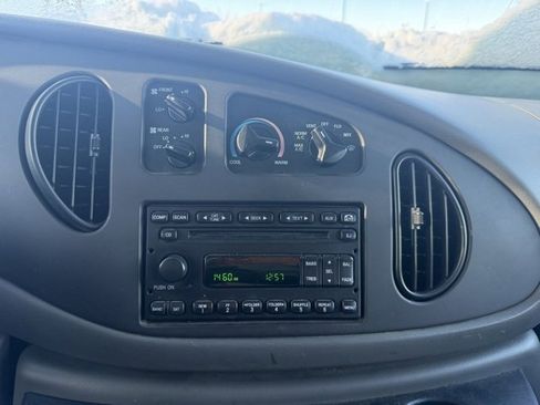 Used 2008 Ford E-350 and Econoline 350 XLT image 18