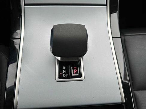 Used 2024 Land Rover Range Rover Velar S image 37