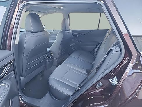 Used 2025 Subaru Outback Limited image 10
