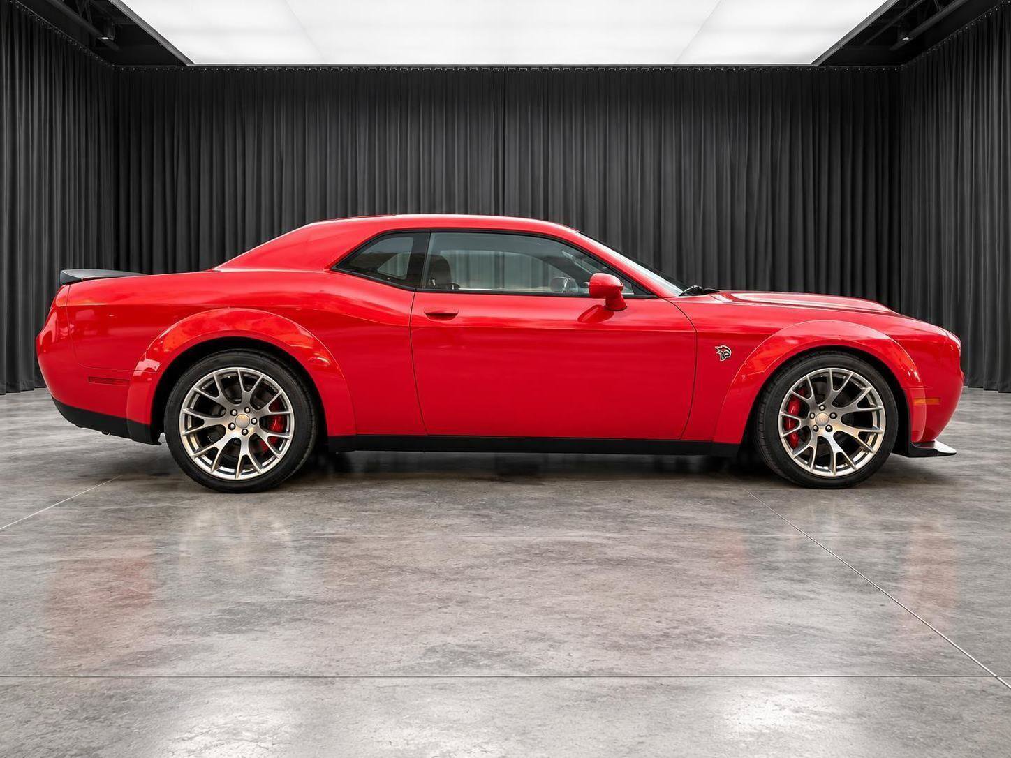 Used 2022 Dodge Challenger SRT Hellcat RWD image 9