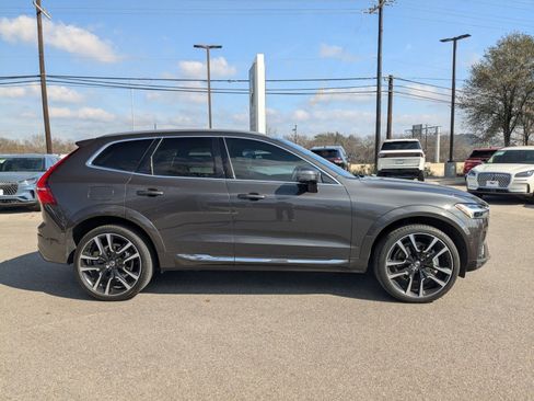 Used 2023 Volvo XC60 B5 Ultimate w/ Climate Package image 2