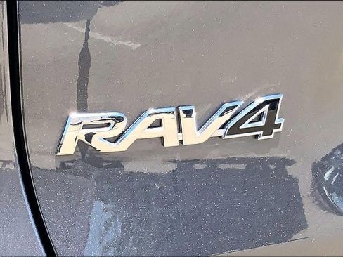 Used 2022 Toyota RAV4 XLE w/ Convenience Package AWD/4WD image 33