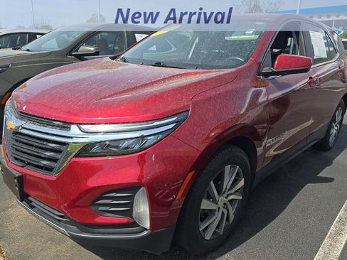 Used 2023 Chevrolet Equinox LT image 1