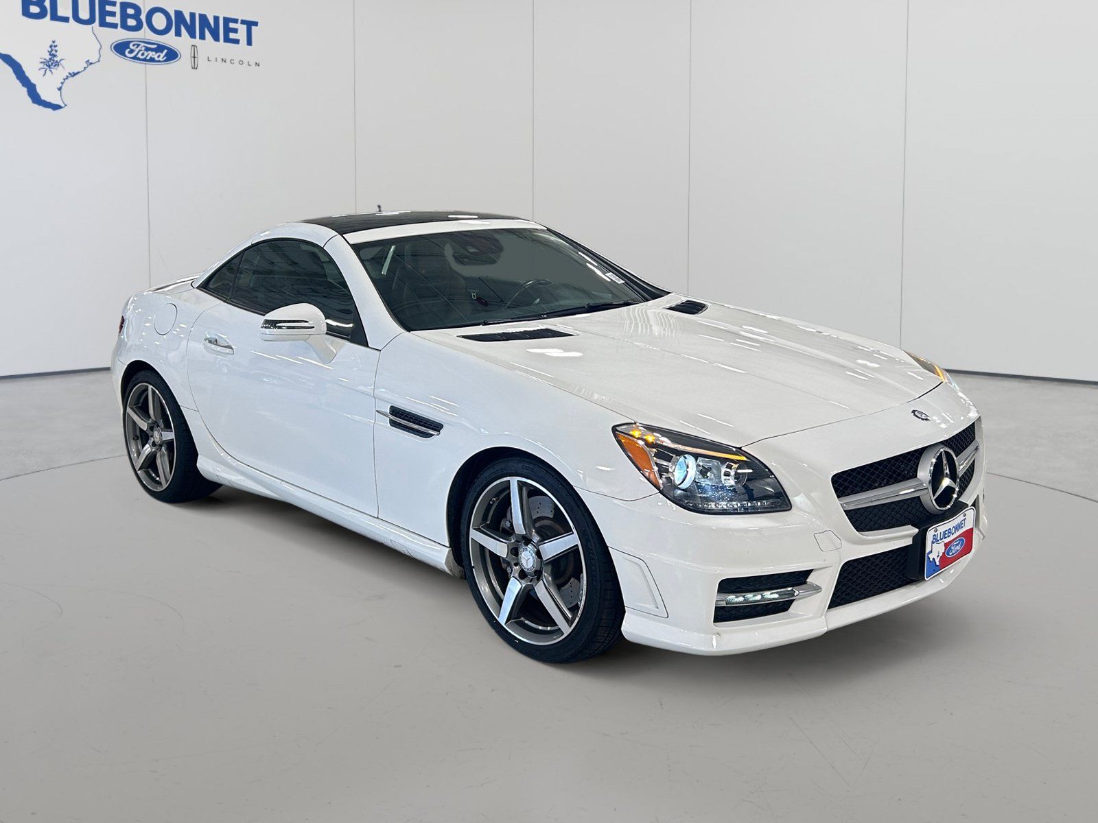 Used 2015 Mercedes-Benz SLK 250 image 3