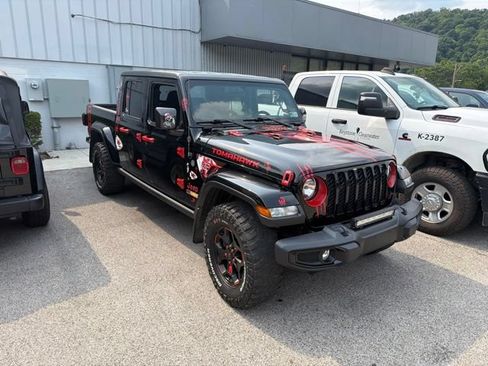 Used 2021 Jeep Gladiator Sport AWD/4WD image 3