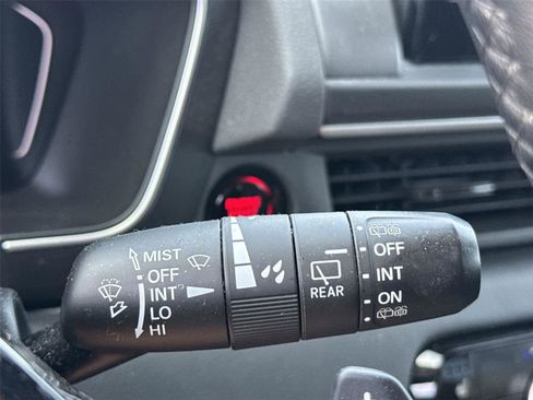 Used 2024 Honda Pilot Touring image 21