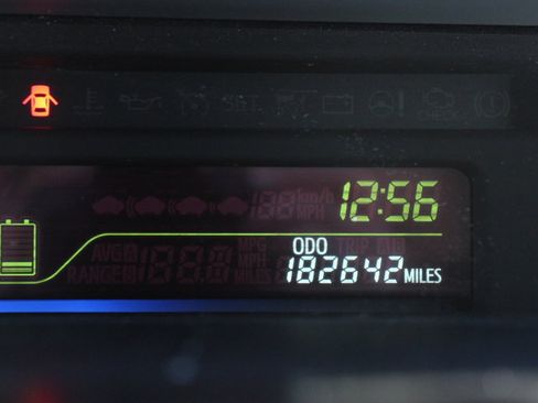 Used 2012 Toyota Prius V Five image 30