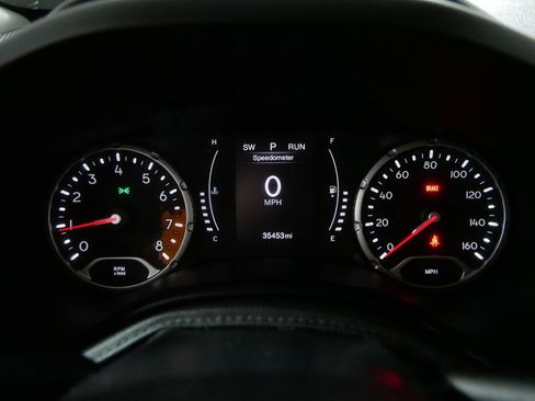 Used 2016 Jeep Renegade Latitude AWD/4WD image 32