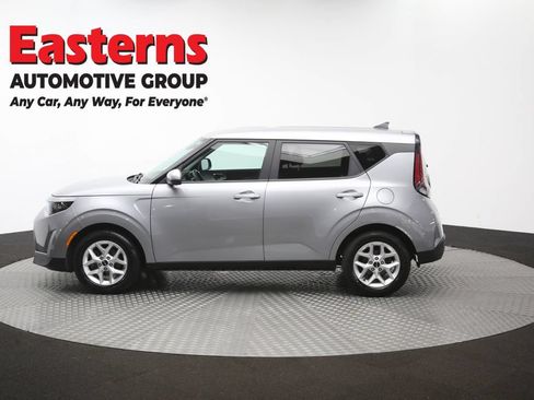 Used 2023 Kia Soul LX w/ Option Group 015 FWD image 60