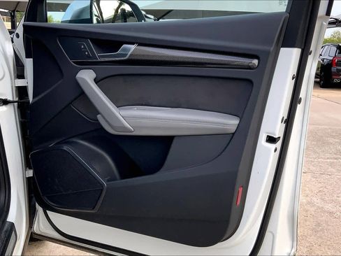 Used 2022 Audi SQ5 Premium Plus image 22