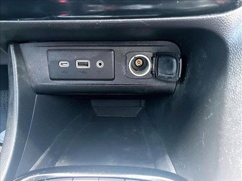 Used 2021 Buick Encore GX Select FWD image 23